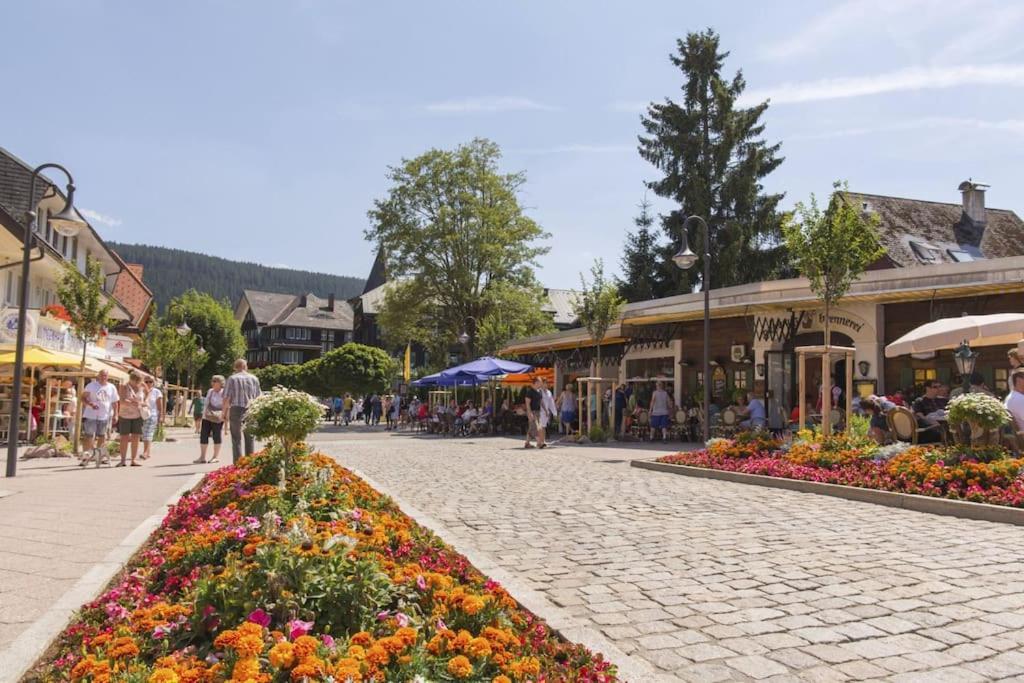 Ferienwohnung Lotti + Hochschwarzwald Card Titisee-Neustadt Exterior foto
